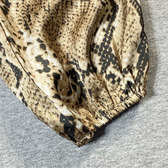 AKIRA Blouse Womens M Snakeskin Print V-Neck Long Sleeve Cinched Waist - Picture 13 of 16